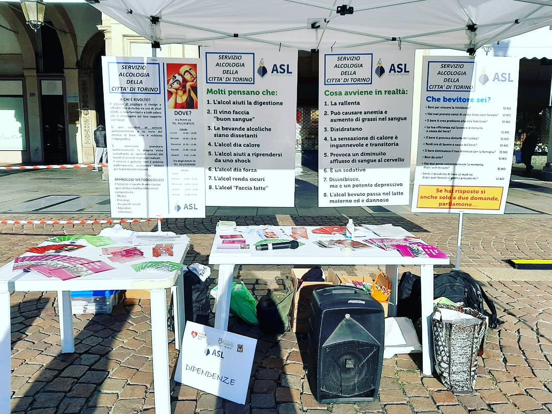  banchetto sensibilizzazione alcolismo 