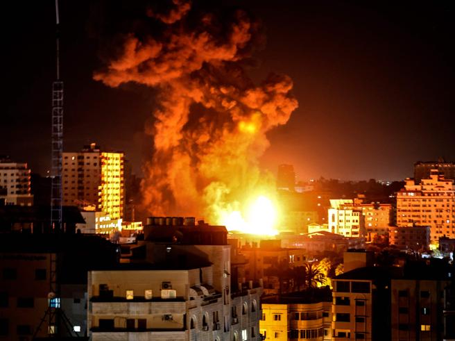 Israele-Palestina: fermiamo la violenza, riprendiamo per mano la Pace