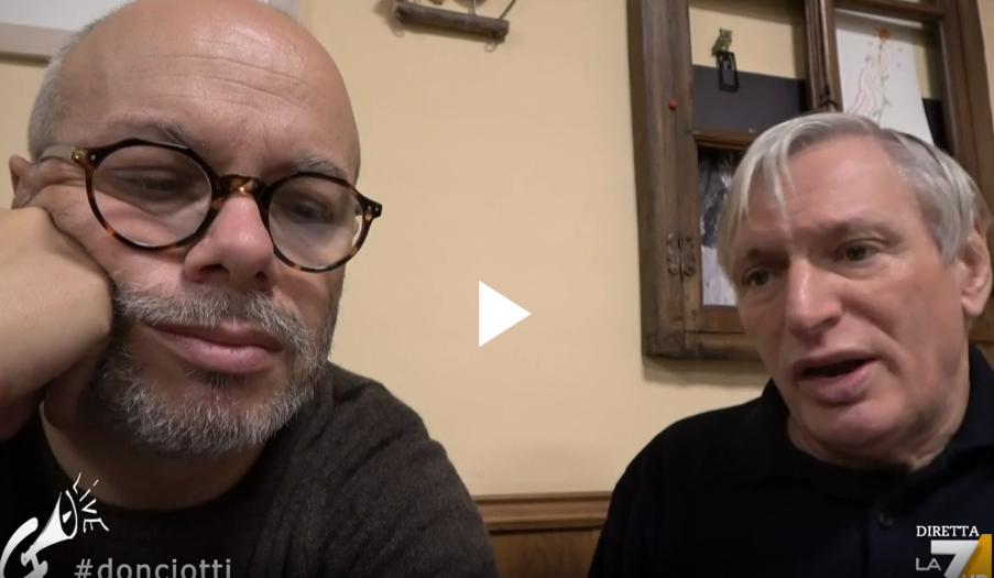 Propaganda: Diego Bianchi intervista don Ciotti