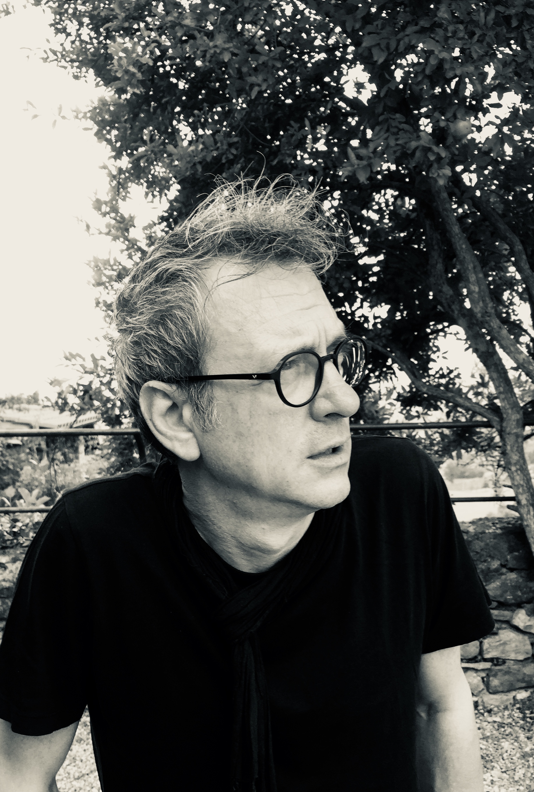 La parola in poesia tra scrittura e silenzi