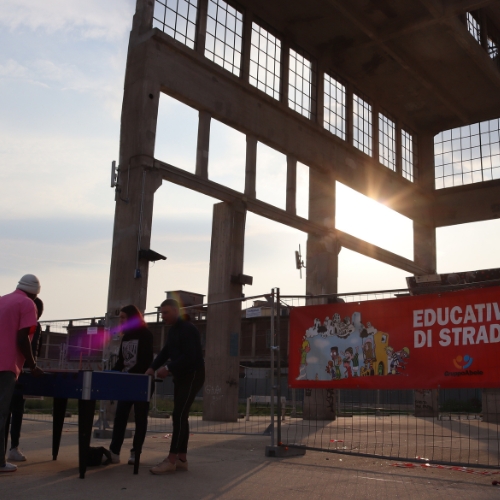 È ora di riaprire la tettoia del Parco Peccei